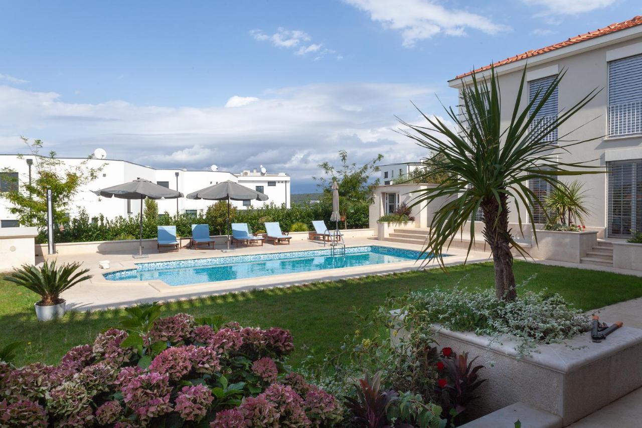Luxury Apartments Vila Carissa Malinska Exterior foto